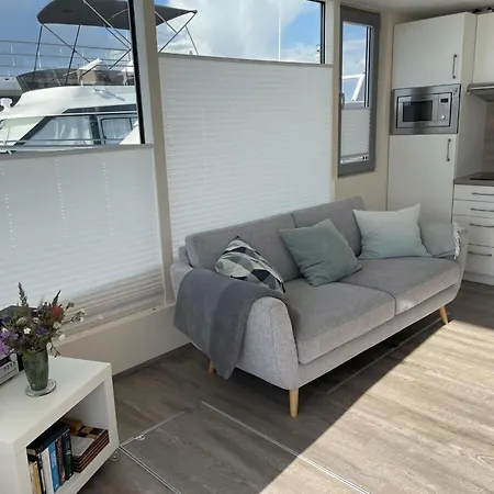 Wave Rider No 2 Comfortable Botel Ribnitz-Damgarten