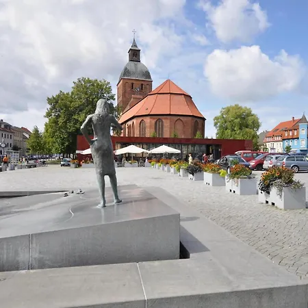 Wave Rider No 2 Comfortable Botel Ribnitz-Damgarten