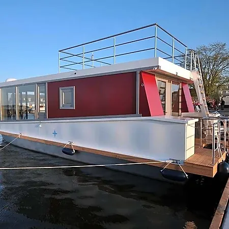 Wave Rider No 2 Comfortable Botel