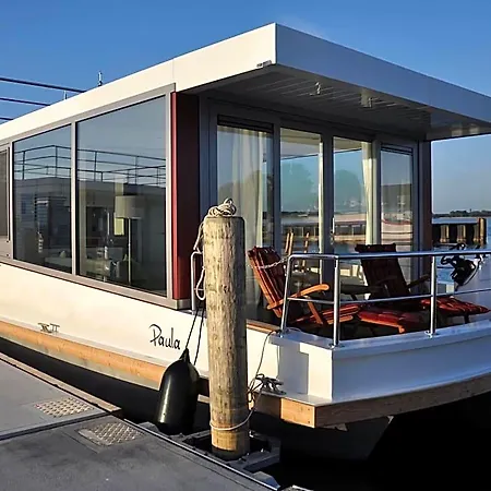 Wave Rider No 2 Comfortable Botel 4*